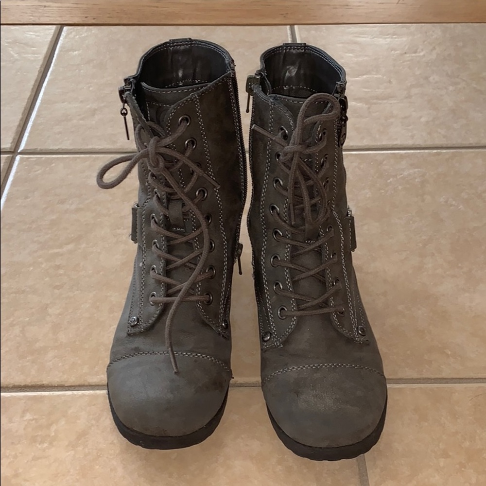 Charcoal Color Combat Boots 🌸